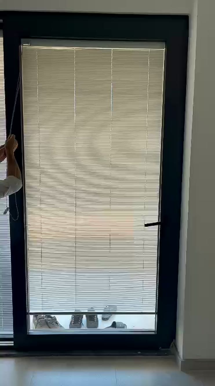 Plise perdenin katlanan kumaş detayı